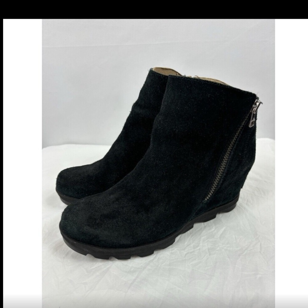 Sorel Joan of Arctic wedge 2 black suede booties